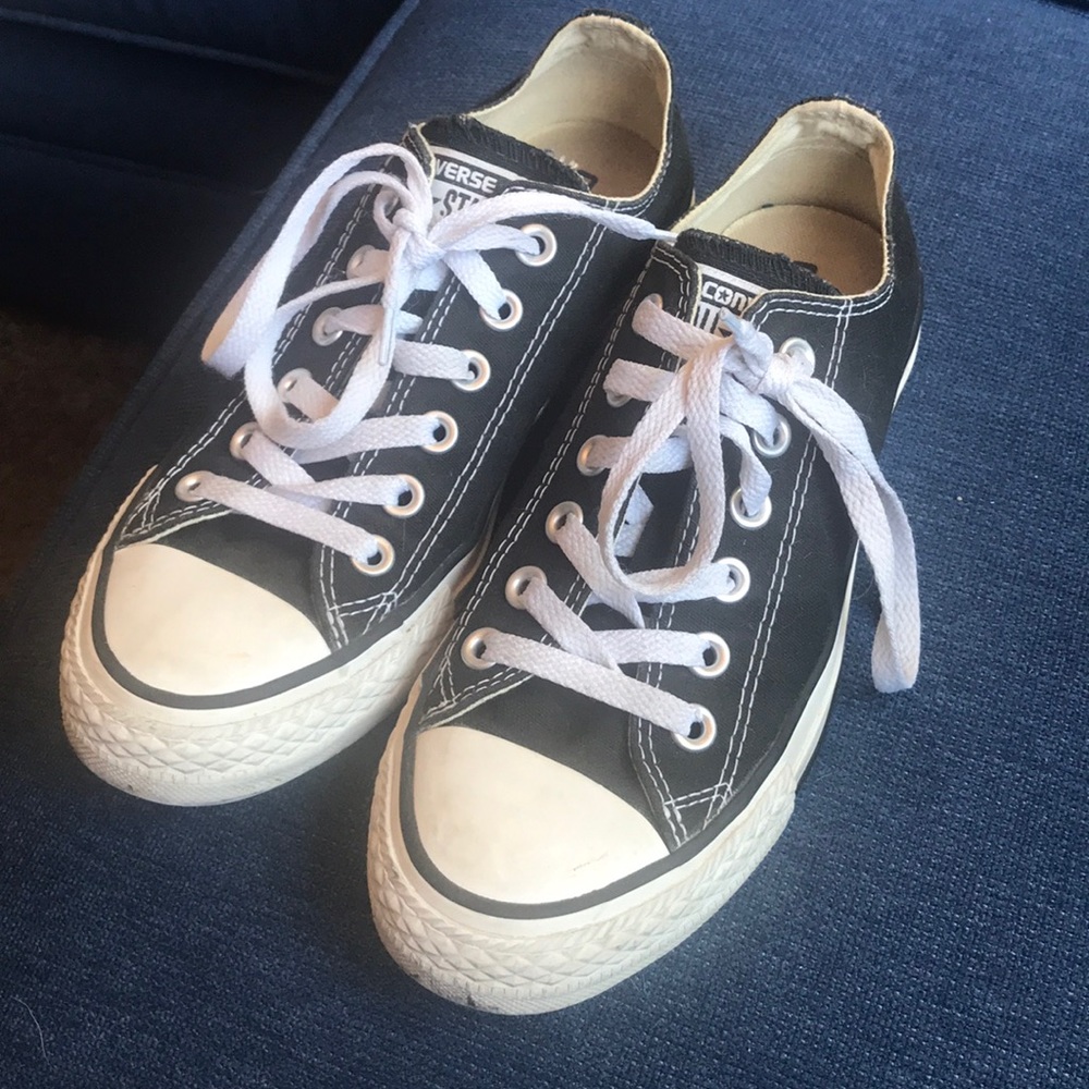 black converse low rise sneakers